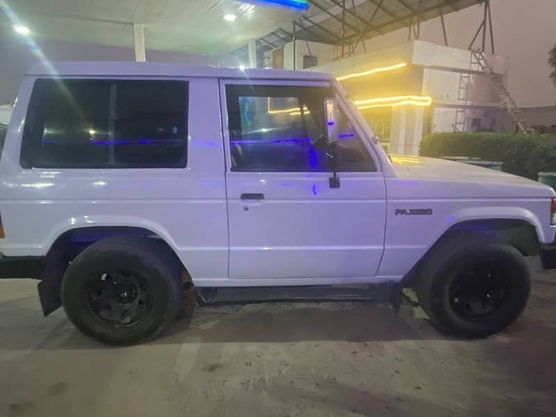 Mitsubishi Pajero 1985 1