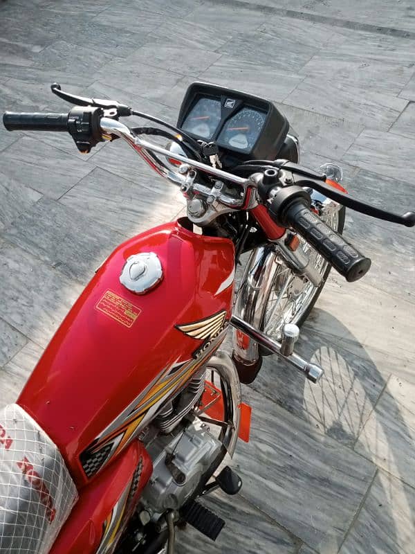 Honda dream 125 10 by 10 edition 14 model new krwaya hai 0