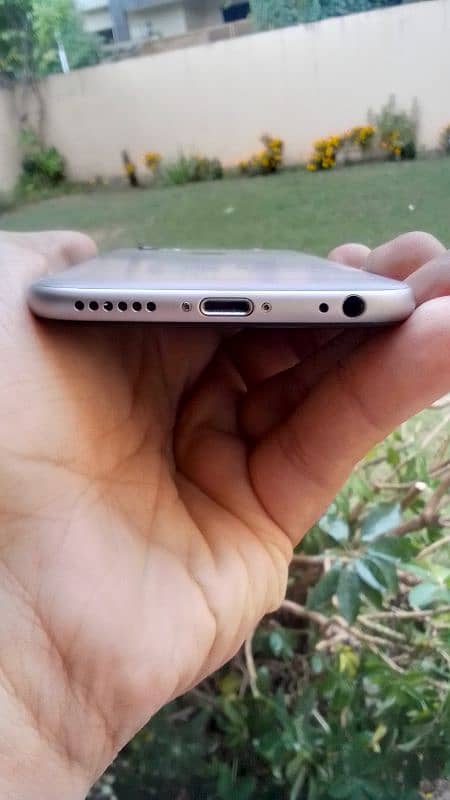 Iphone 6 Mint Condition contact number 03365196700 3