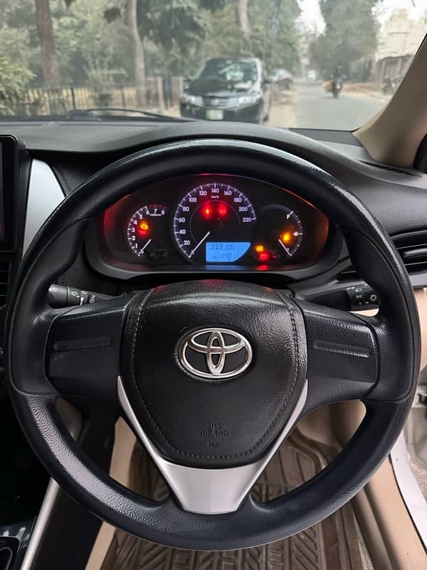 Toyota Yaris Gli 1.3 M/T 2020 8