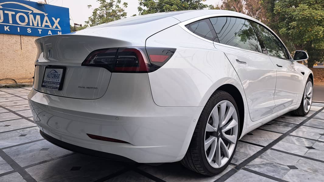 Tesla Model 3 Long Range 2020 6