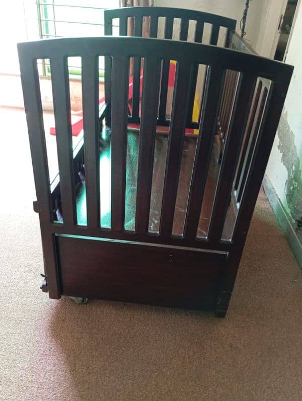 BABY COT 4