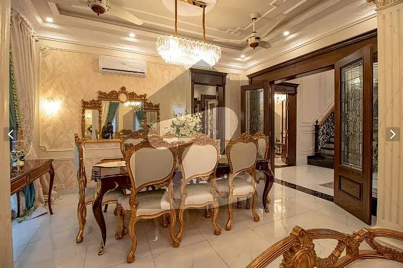 1 KANAL ROYAL DESIGN LUXURY VILLA FOR SALE NEAR TO PARK 3