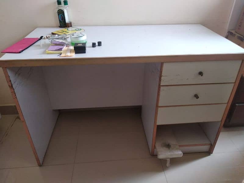 white  Single bed with white dressing table and writing table 3