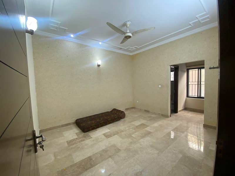 10 Marla like a New House for sale in G-13/4 1