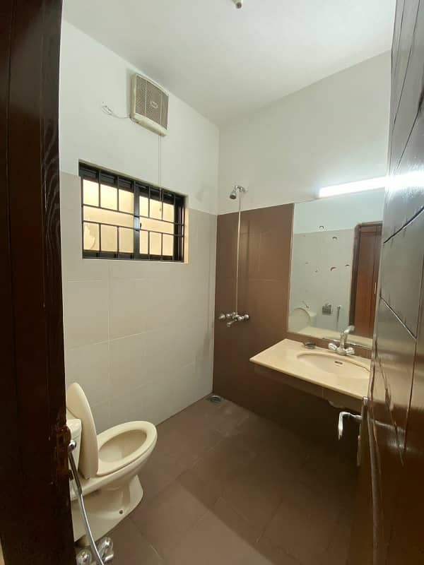 10 Marla like a New House for sale in G-13/4 15