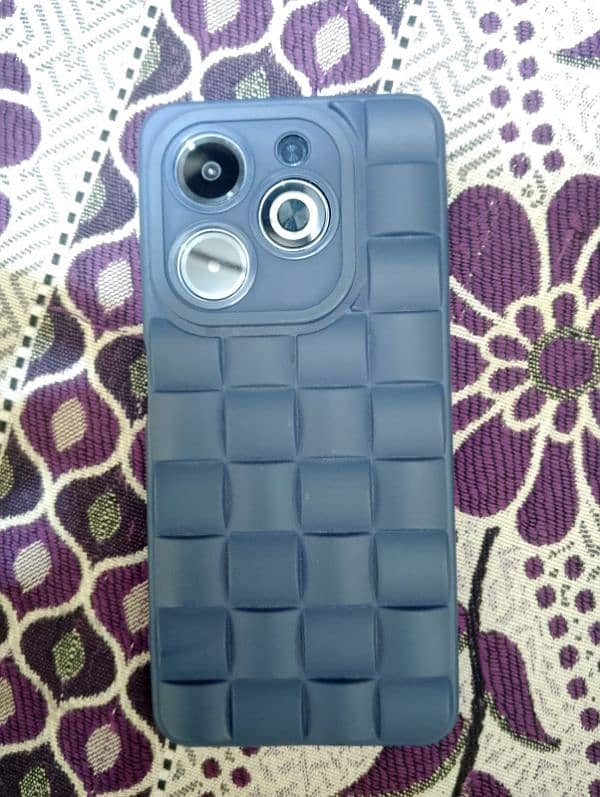 Infinix Hot40i 8/128 Condition 10 on 10 4