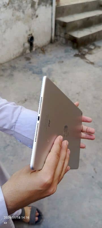 Apple iPad Air 2 - 64 GB Capacity 2