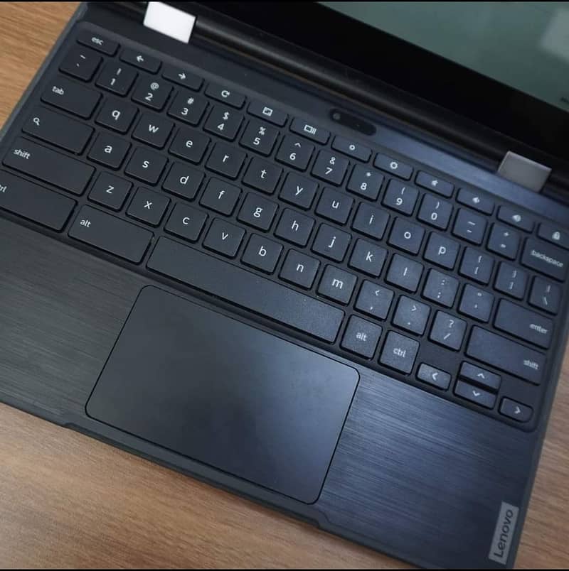 Lenovo | 500E | 2 in 1 Chromebook | 32GB Storage | 4GB RAM 7