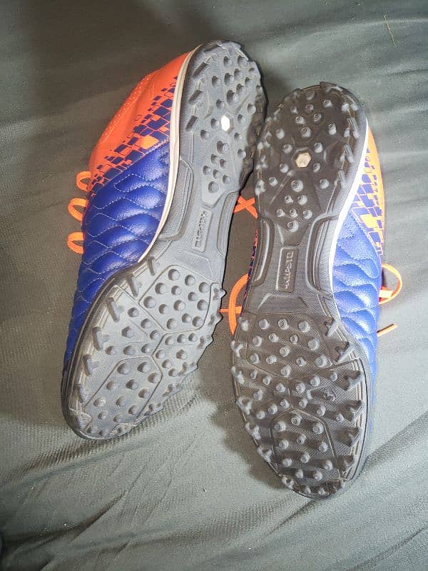 Kipsta agility 500 HG Orange/Blue athletic shoes 5