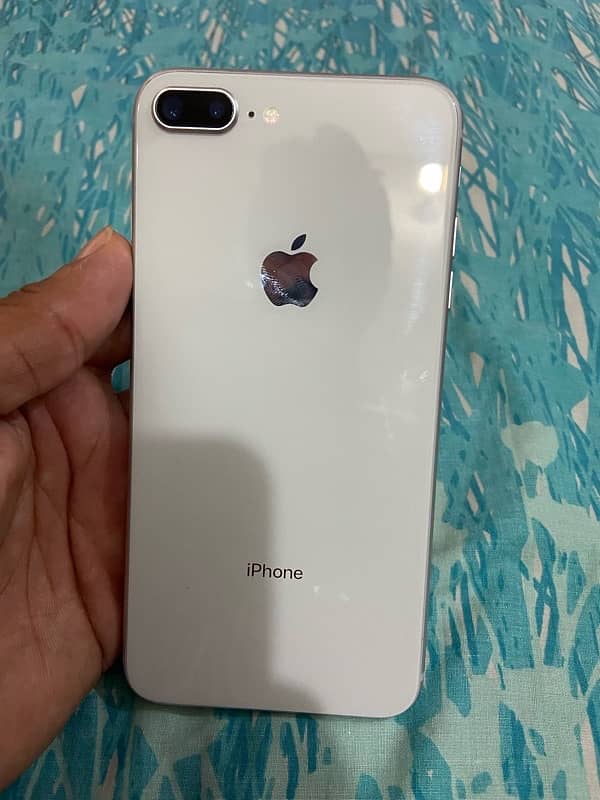 iPhone 8 Plus 2