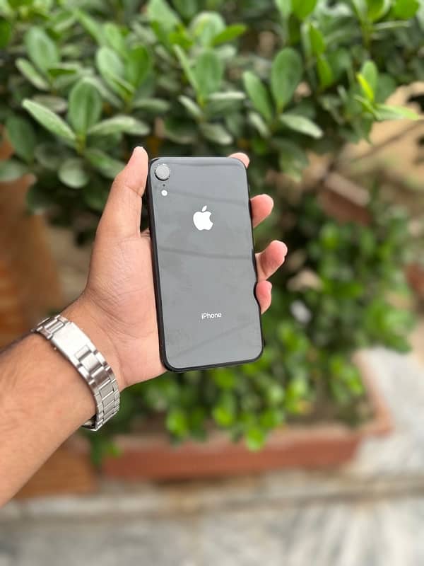 iPhone xr 8