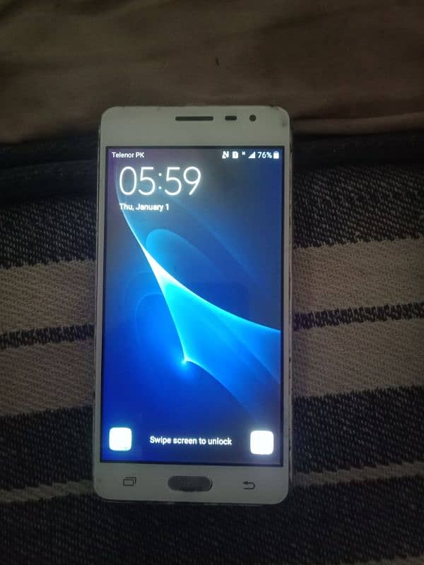 Samsung j3 pro 0