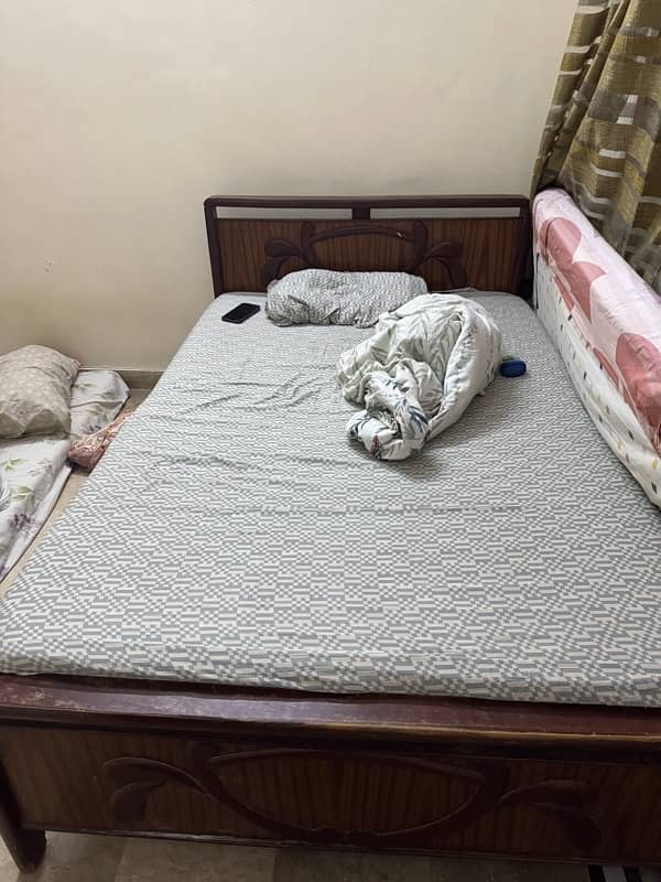 3 single bed available with mattress, pure sheesham 1