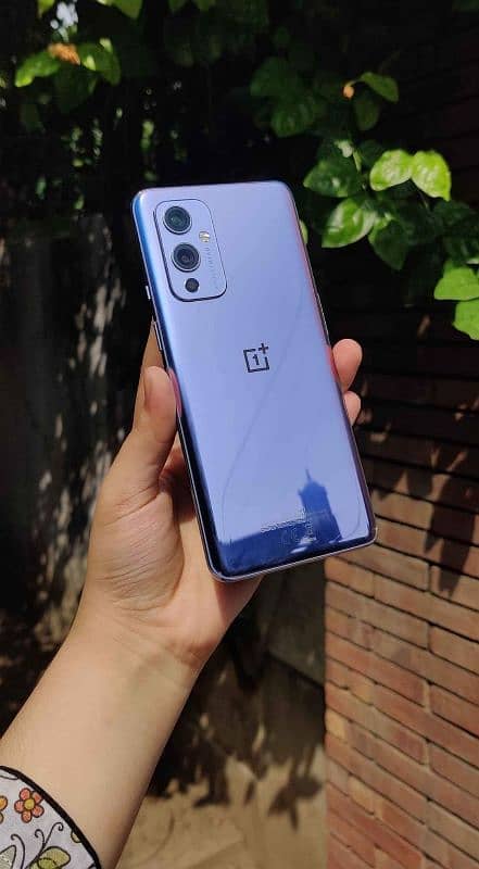 oneplus 9 5G. .  ram 12. .  256  all ok hy 1