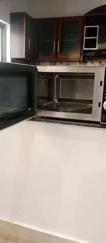 Kenwood microwave oven 1