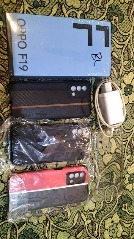 Oppo f19 6+4/128 Like New 0