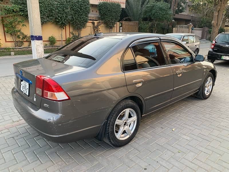 Honda Civic EXi 2004 4