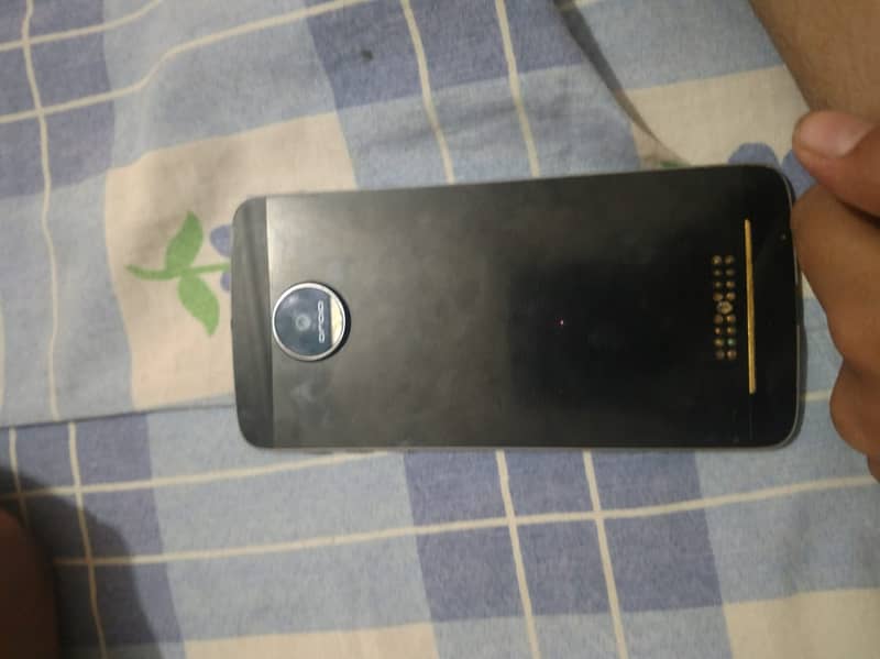 moto z slim board 0