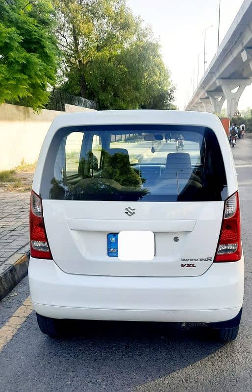 Suzuki Wagon R 2017 1