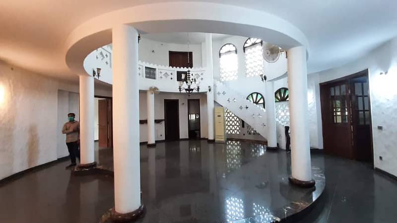 1 Kanal just IMMACULATE COUNDITION Luxury in Phase 6 Bungalow For Sale 7