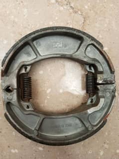 Honda 125 se rear brake shoe read ad