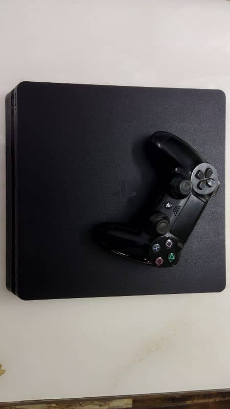 PS4 Slim With Red Dead Redemption 2 3