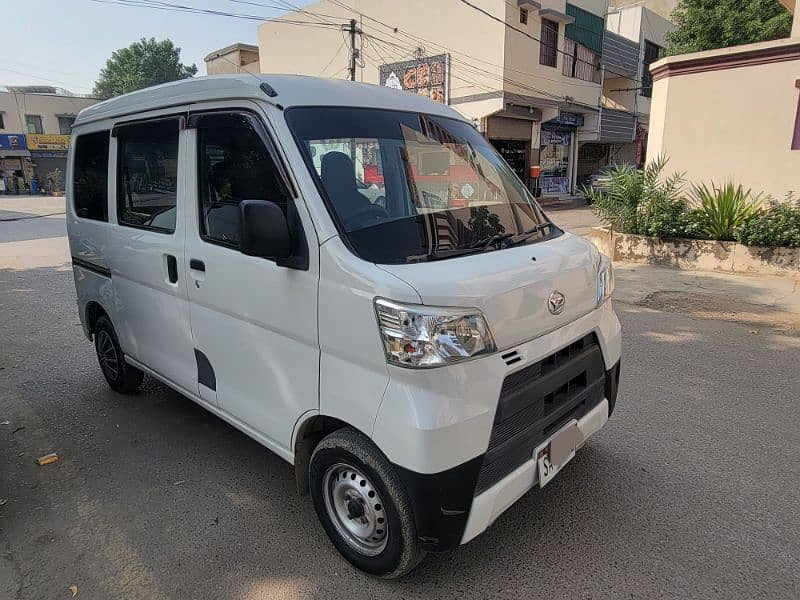 Daihatsu Hijet 2018 6