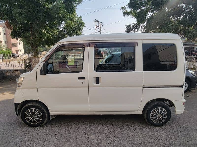 Daihatsu Hijet 2018 9