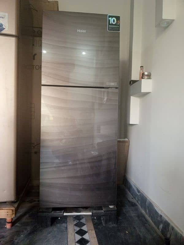 Haier refrigerator glass door condition 10/10 4