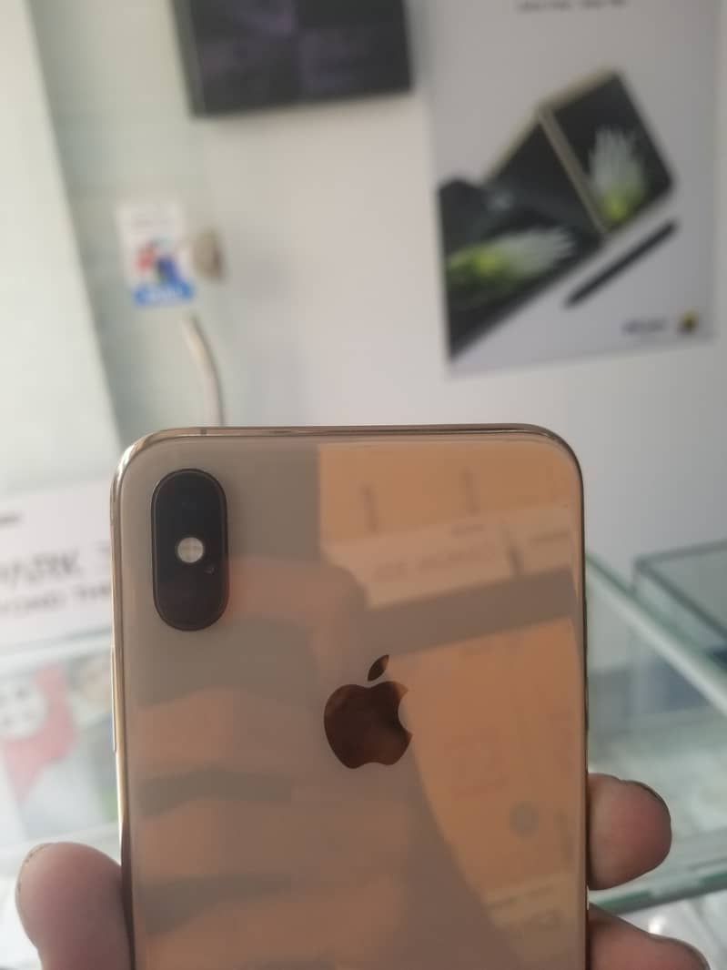 I phone xs Max 1