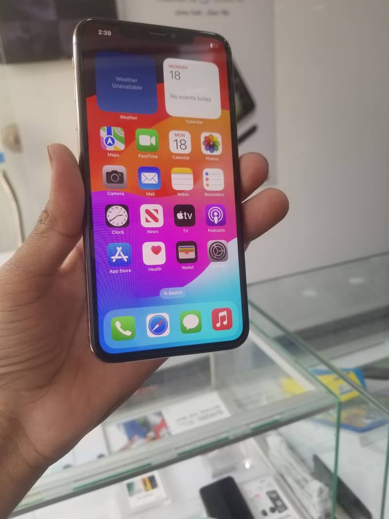 I phone xs Max 5