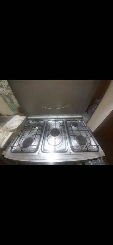 urgent sale stove 5 burners new stylish oven good condition 4