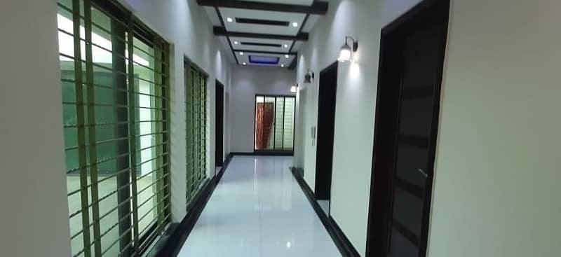 01 KANAL DESIGNER LUXURY UPPER PORTION AVAILABLE FOR RENT 10