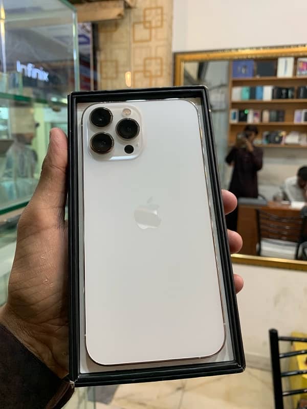 i phone 13 pro max 256gb pta approved  available 7