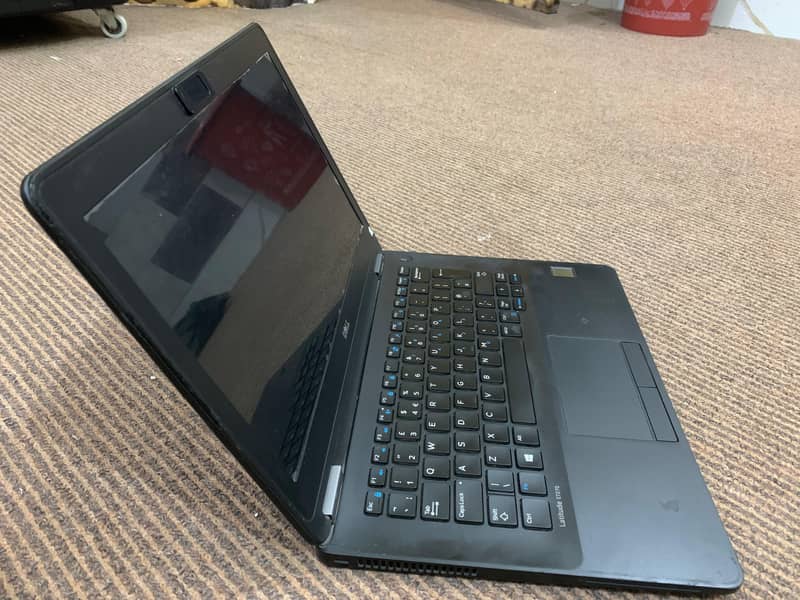 Dell E7270 8/256 10