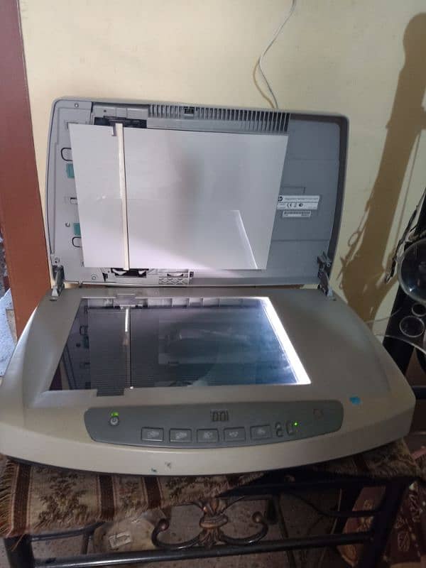 HP Scan jet (FCLSD-5590-0407) Flatbed Photo Scanner Gray inkjet, paper 2