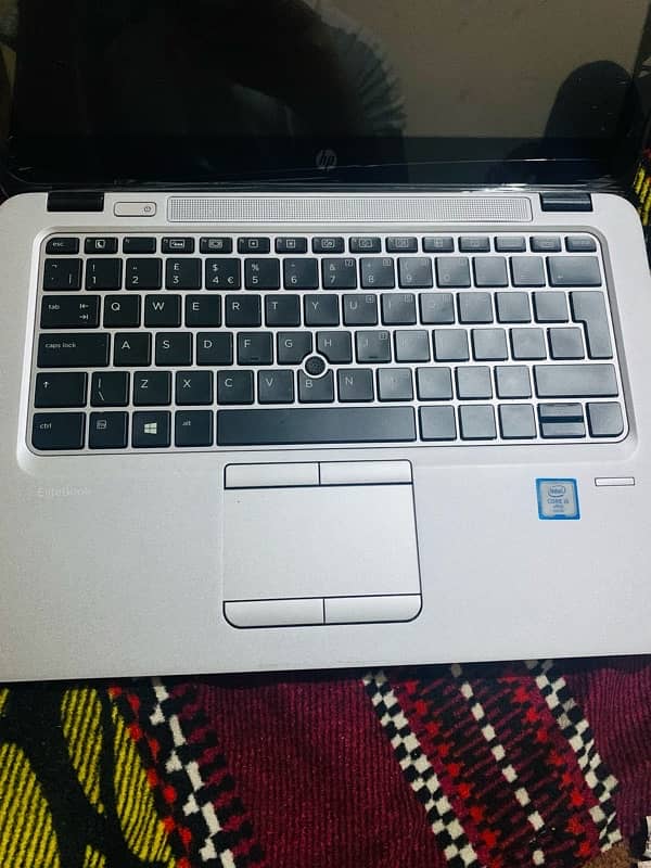 HP elitebook core i5 6th generation 820 G3 touch screen 1