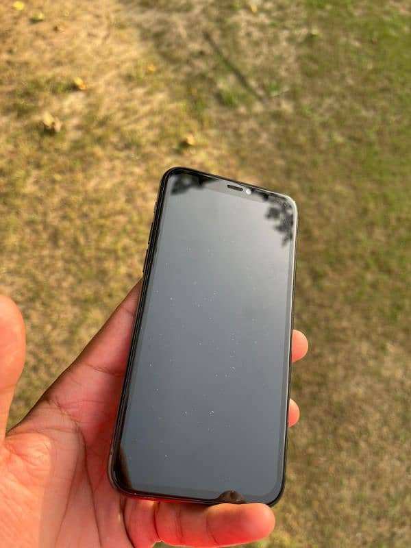 Iphone 11 pro PTA 3