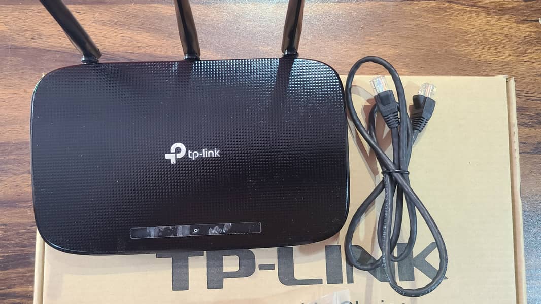 TP-Link Wireless N Router TL-WR940N 450Mbps (Branded used) 10