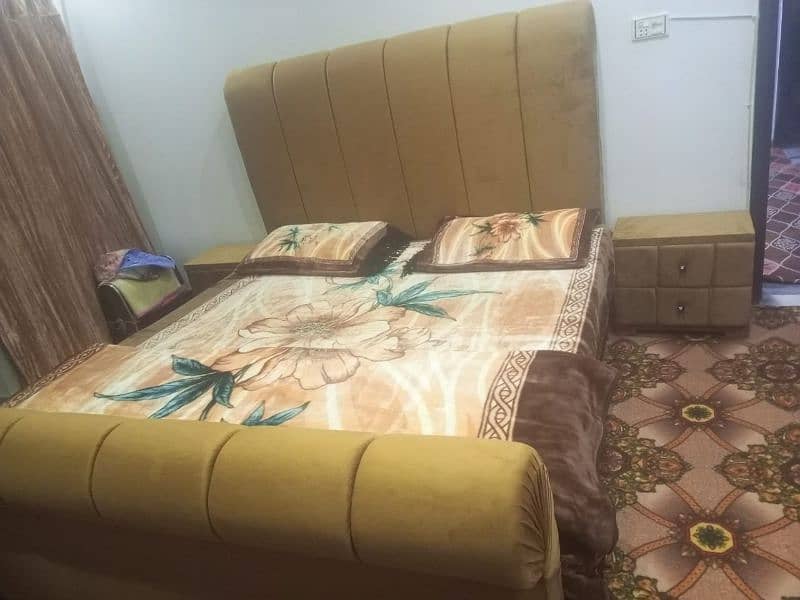 bed set with dressing and side table 1