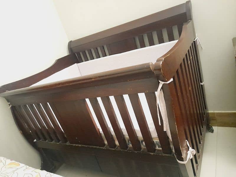 cots in Rose Wood 4