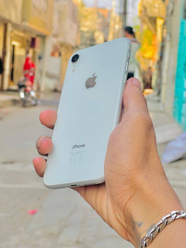 I phone XR factory unlock 0