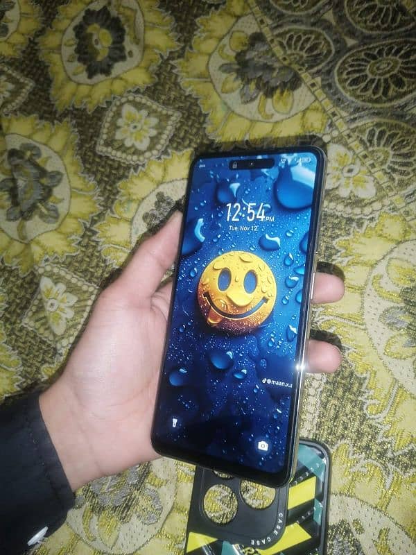 Infinix Hot 40i 5