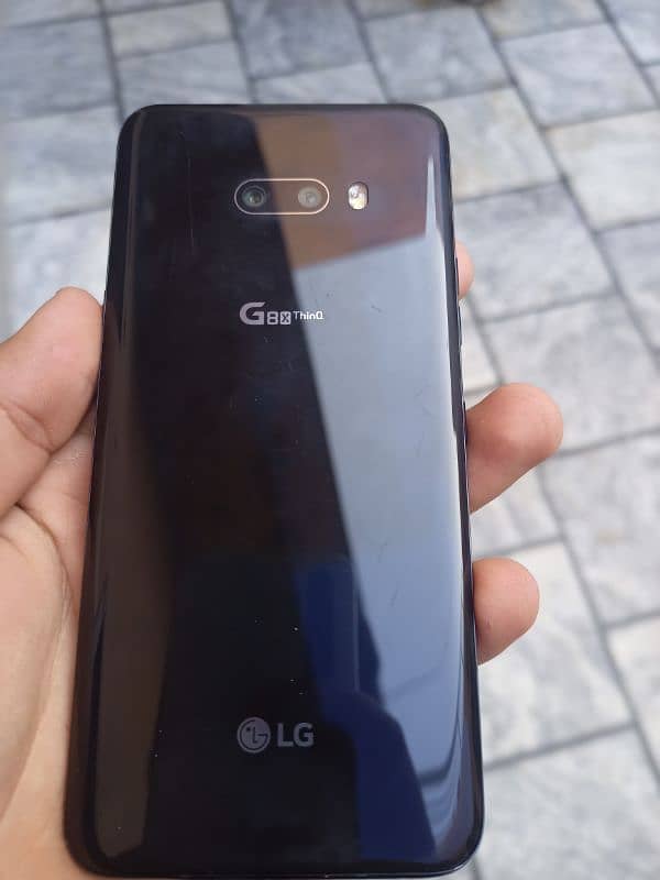 Lg G8 thinq 6/128 gaming kit urgent sale 4