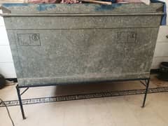 peti paiti  pati trunk for sale with stand