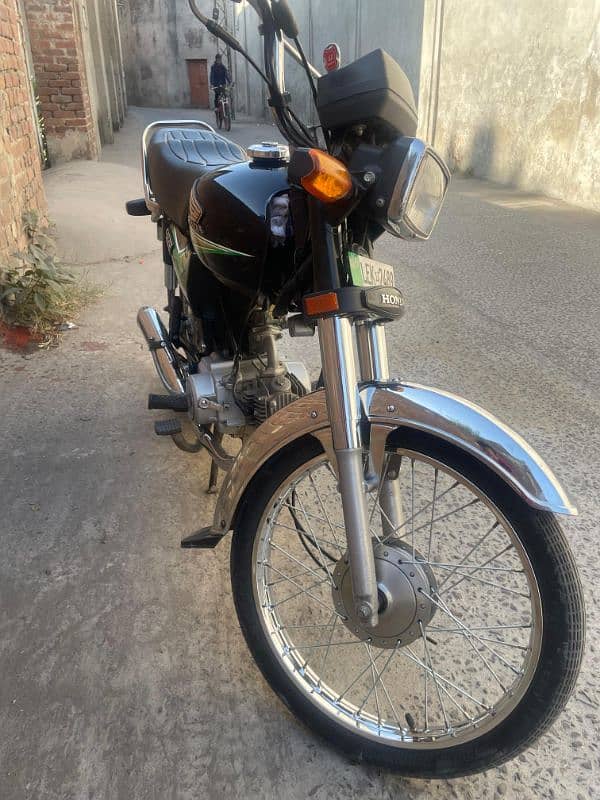 CD 70 ok bike  . koi b masala nai ha bike me . 2