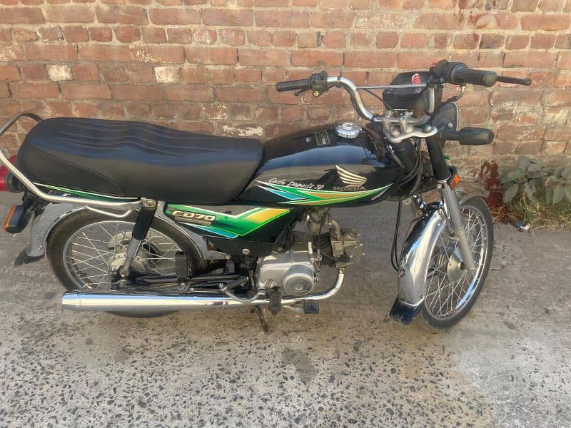 CD 70 ok bike  . koi b masala nai ha bike me . 4