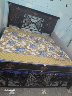 bed set with dressing table