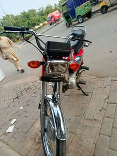 honda 125 2022 red color